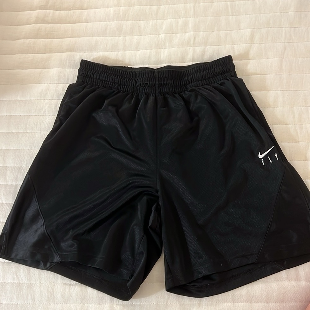 Nike Dri-fit Fly Women’s Basketball Shorts - Picture 4 of 6